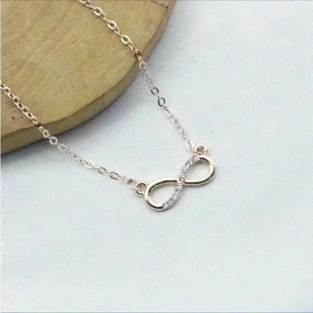 ⚠️Clearance Rose Gold Infinity Pendant Necklace - Picture 4 of 5